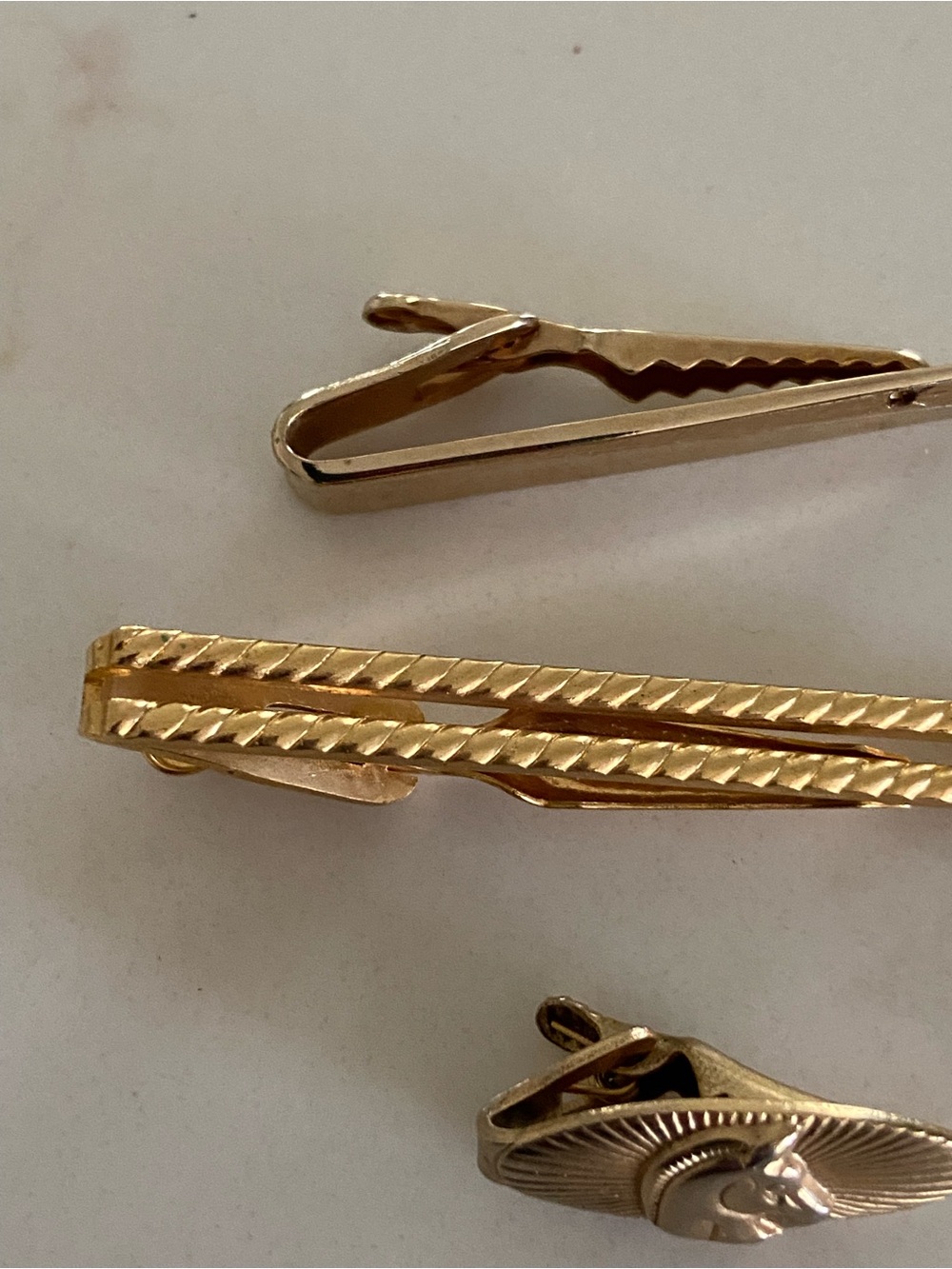 Men Accessories Subcategory Identification - Picture 3 of 6